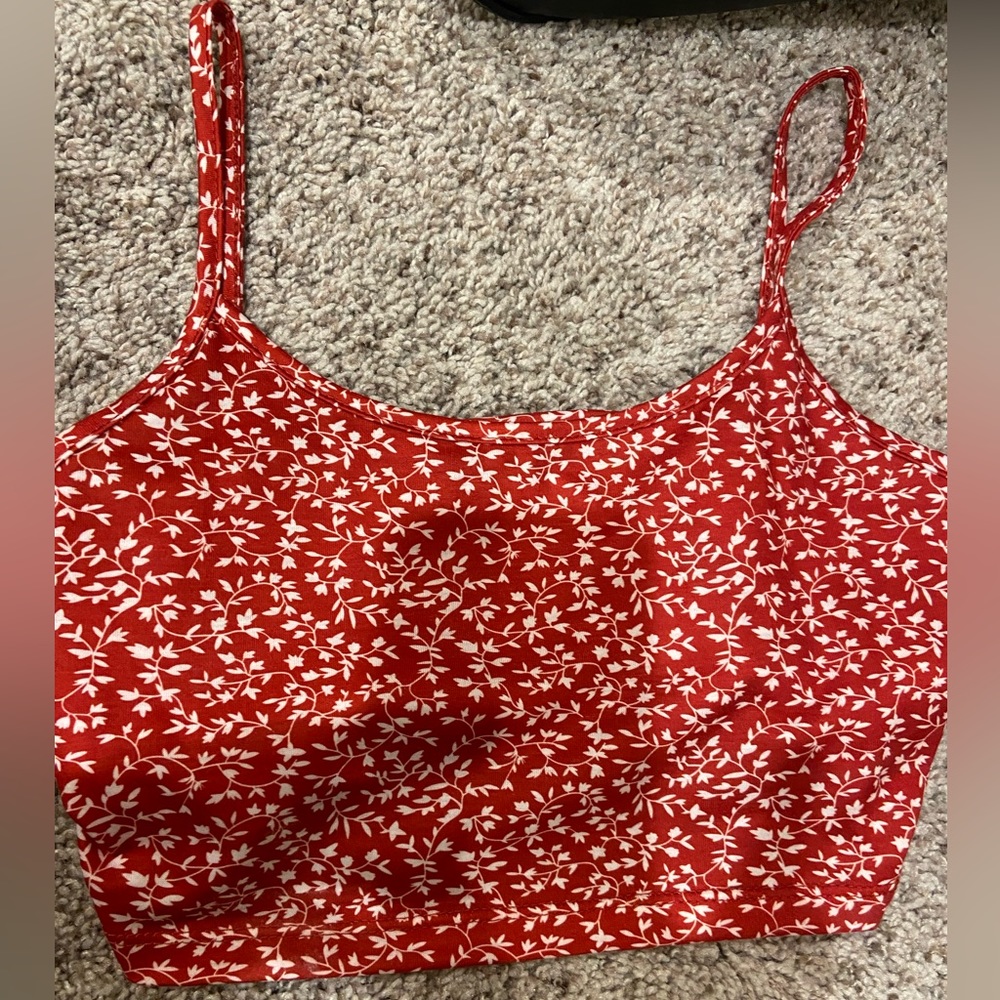 WOMENS SMALL RED FLORAL CROP TOP